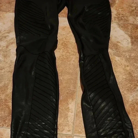SPANX Faux Leather Moto Leggings - Picture 7 of 7